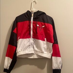 Chicago Bulls NBA cropped Hooded windbreaker Jacket